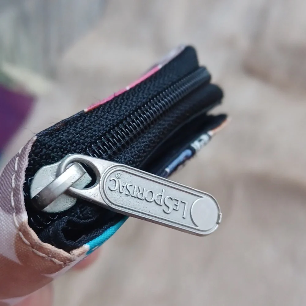 Le Sportsak Wallet